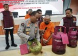 Polda Riau Bongkar Kasus Pengoplosan LPG, Dua Tersangka Raup Rp70 Juta Per Bulan
