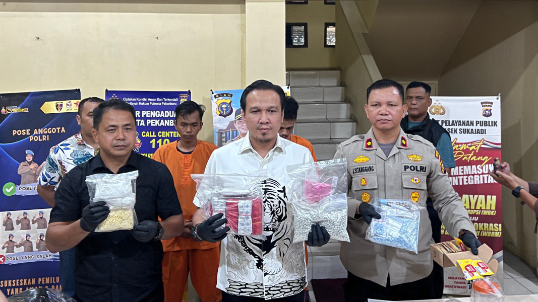 Polisi Ringkus 2 Pengedar Narkoba, 5 Ribu Butir Ekstasi dan 1.620 Happy Five Turut Disita