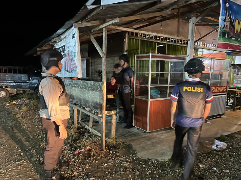 Polres Rokan Hulu Gelar Patroli Tim Raga & Blue Light Cegah Premanisme dan Genk Motor