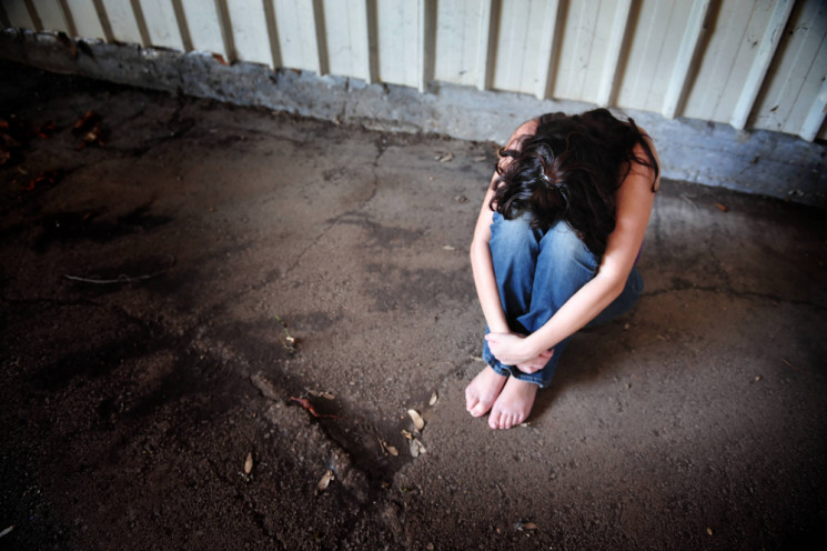 Miris! Lagi Jalan Sendirian, Wanita Tunarungu Ini Diperkosa Tetangganya, Kini Dia Hamil