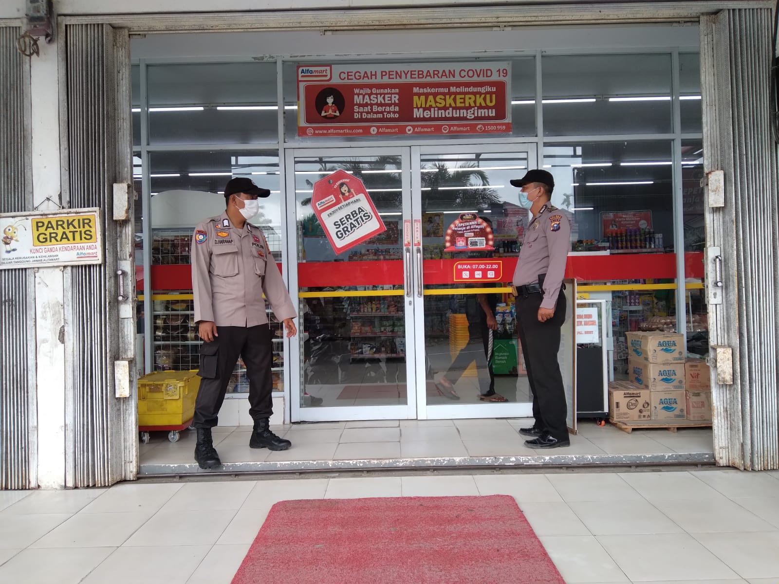 Saat Patroli C3, Polsek Bunut Juga Sosialisasikan Prokes ke Masyarakat