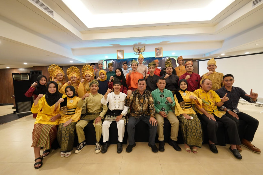 Lantik Pengurus IPRY Komisariat Kuansing, Suhardiman Amby SDM Jogya Potensi Memajukan Kuansing