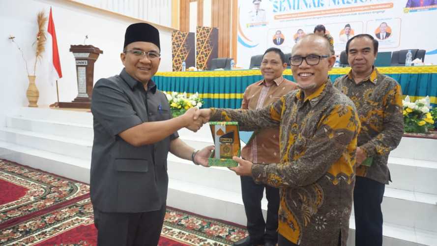 Rektor UNIKS Nopriadi, Kuansing Terkenal Gudang Produksinya Orang Hebat