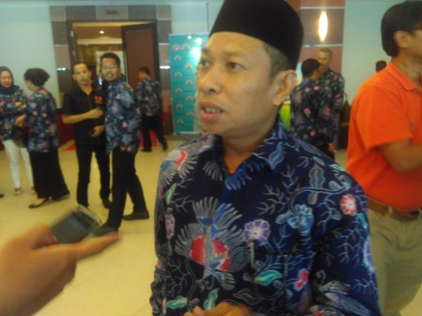 Jadwal Pengesahan APBD Perubahan Dikejar Waktu, Wakil Rakyat DPRD Riau Pusing 
