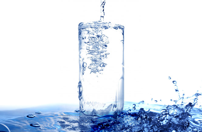 Apakah Benar Air Mineral Mengandung Zat Berbahaya? Ini Penjelasan Medisnya