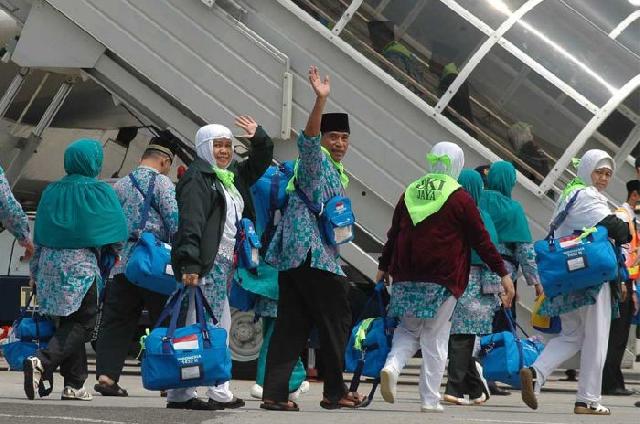 16 Jamaah Calon Haji Riau Gagal Berangkat