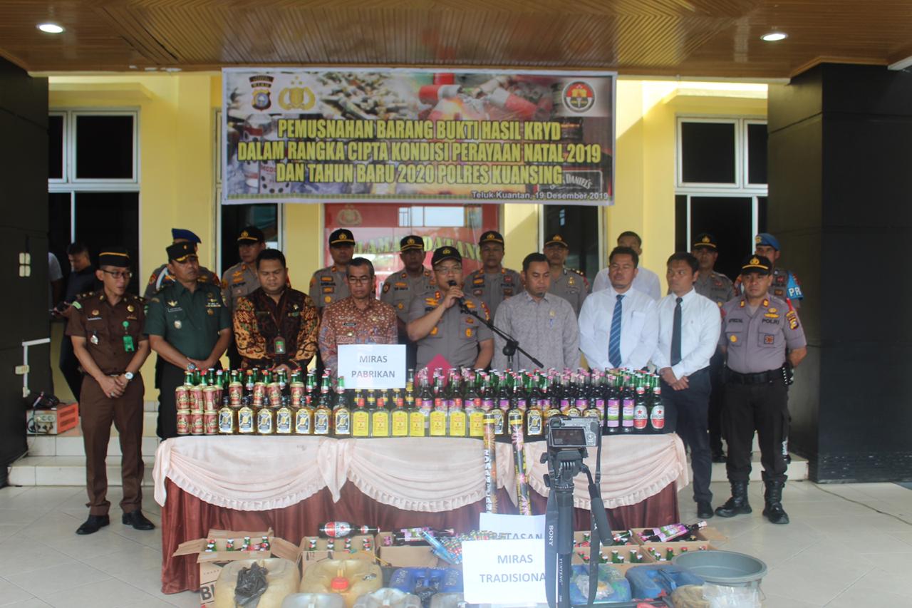 Polres Kuansing  Apel Gelar Pasukan Ops Lilin Muara Takus 2019.