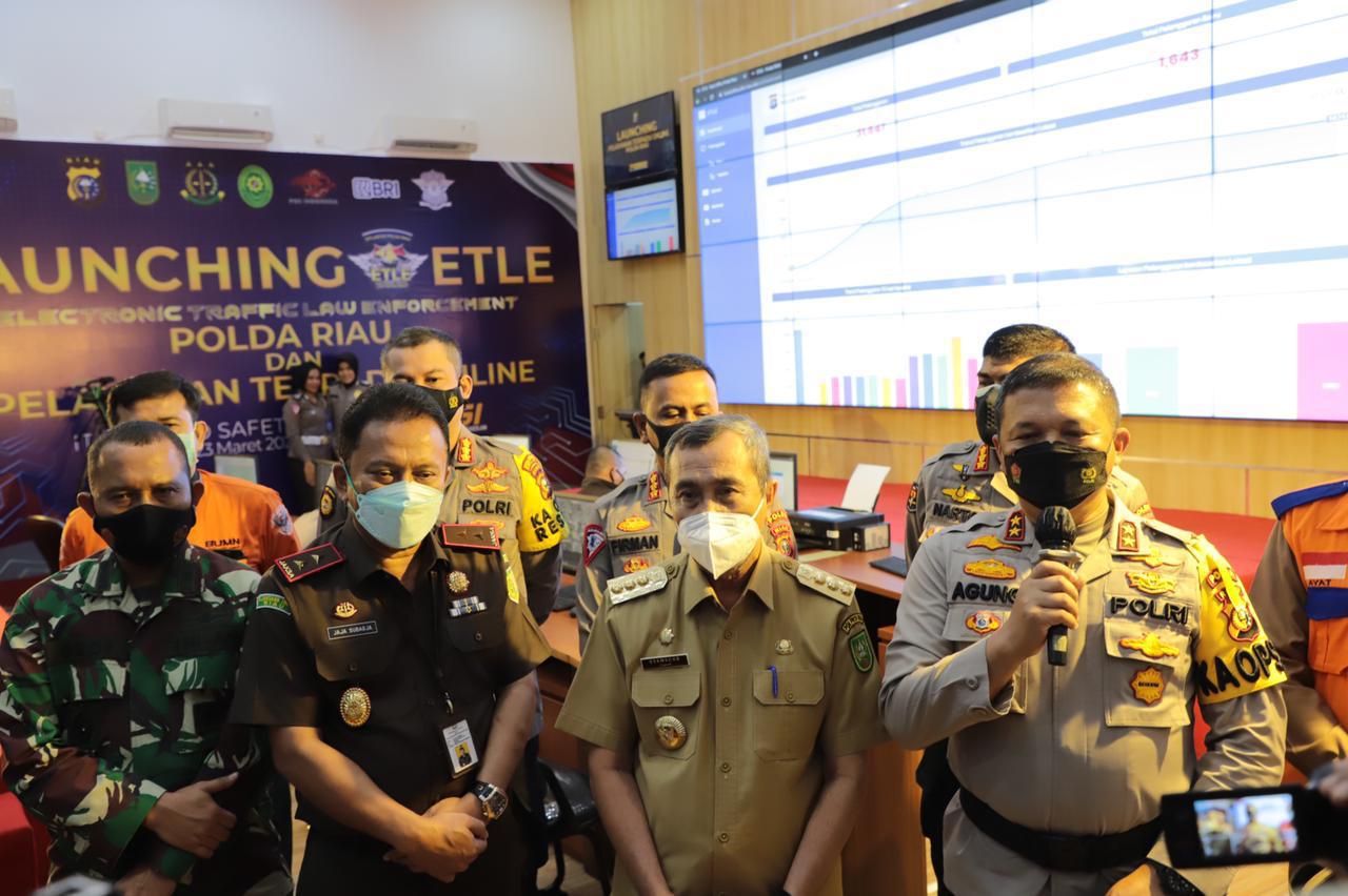 Pada Launching E-TLE Nasional, Kapolda Riau Resmikan Pelayanan Terpadu Online Polda Riau