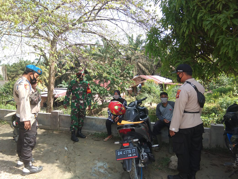 Sambangi Masyarakat, Personel Polsek Kerumutan Gelar Patroli Antisipasi C3