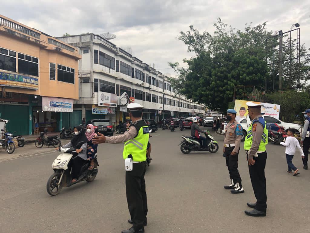 Polres Kuansing Adakan Kegiatan Pengaturan Pasar Ramadhan dan Patroli Lalu Lintas Sekitaran Kota Teluk Kuantan