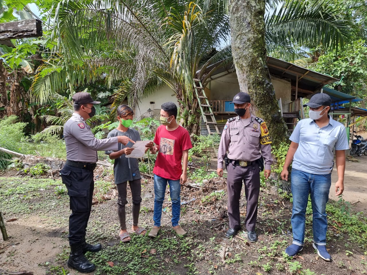 Polsek Pangkalan Kuras Sosialisasikan Maklumat Kapolda Riau Terkait Karhutla