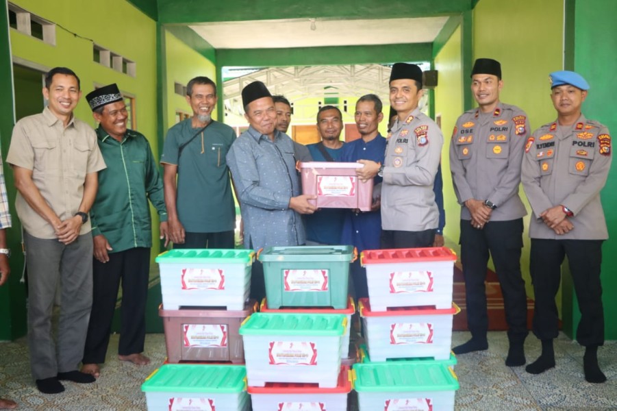 Polres Rohul Tebar Kebaikan Jelang HUT Bhayangkara, Yayasan Alfatih Jadi Sasaran