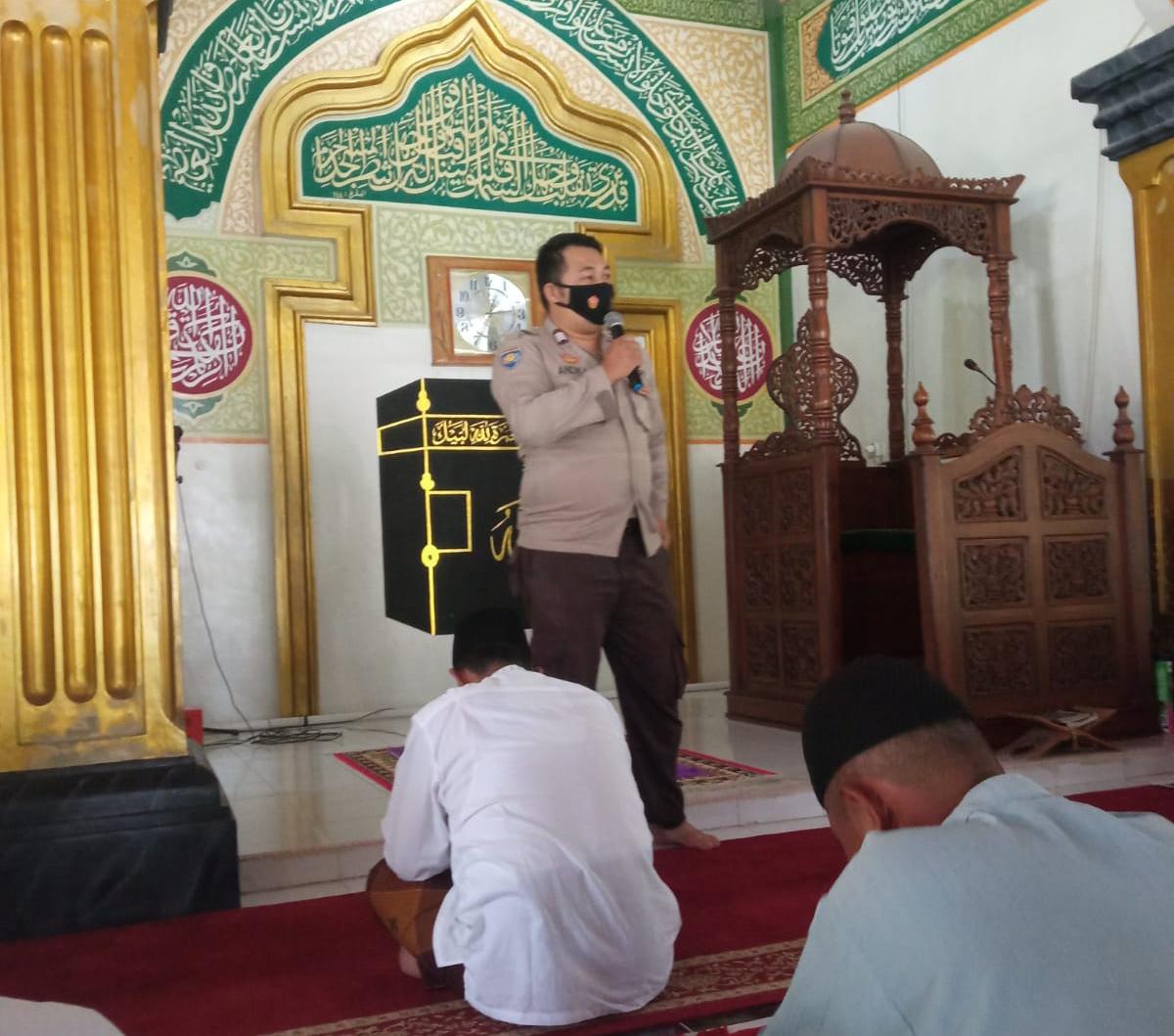 Polsek Langgam Beri Imbauan Prokes dan Keamanan Kepada Masyarakat Masjid