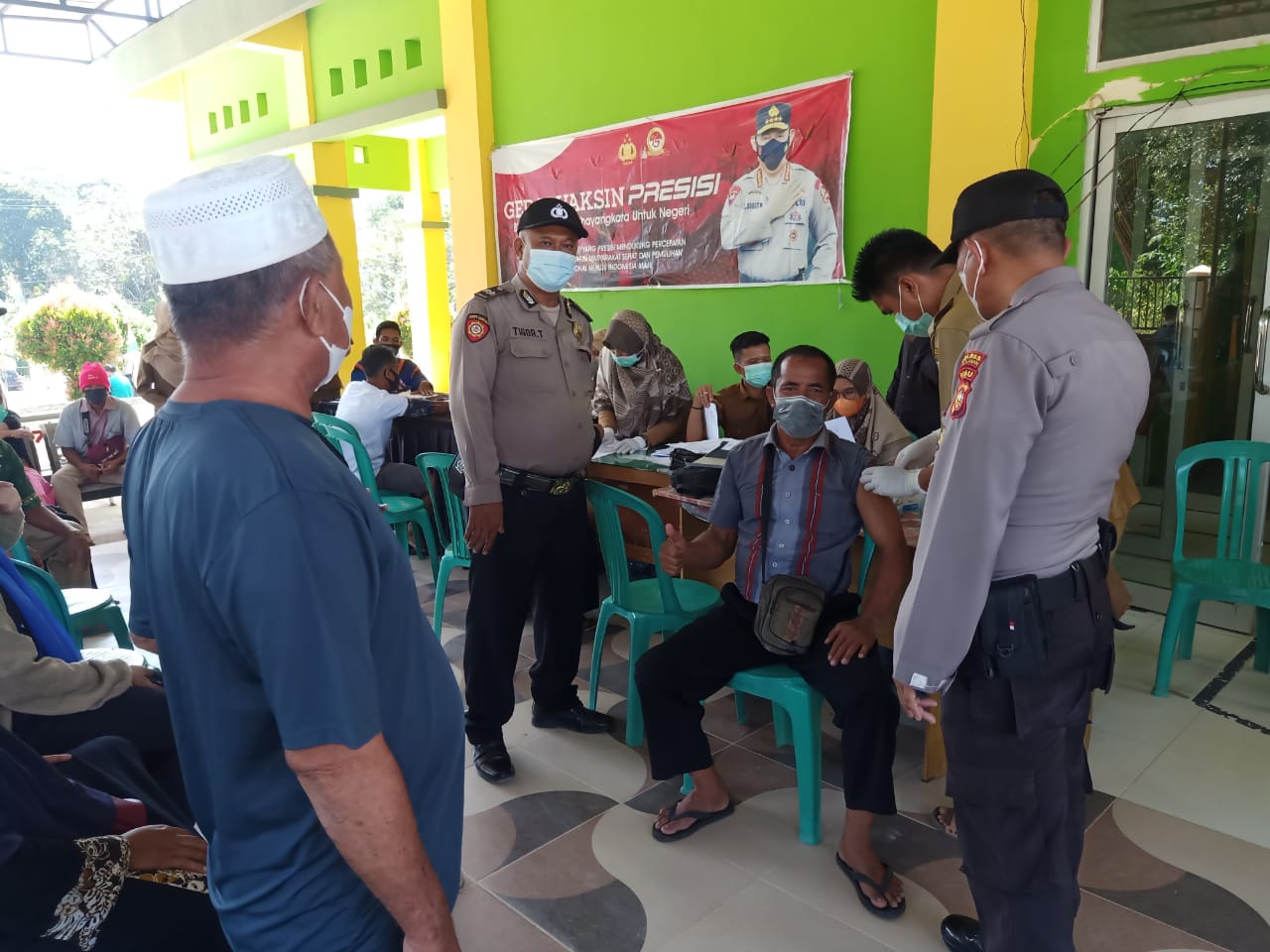 Polsek Pangkalan Lesung Bersama Puskesmas Bersinar Selenggarakan Vaksinasi