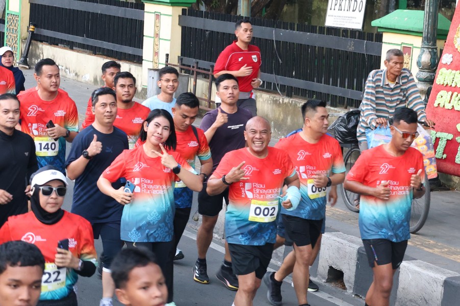 Polda Riau Gelar Road to Bhayangkara Run 7,9K, Libatkan Ratusan Peserta dari Berbagai Kalangan
