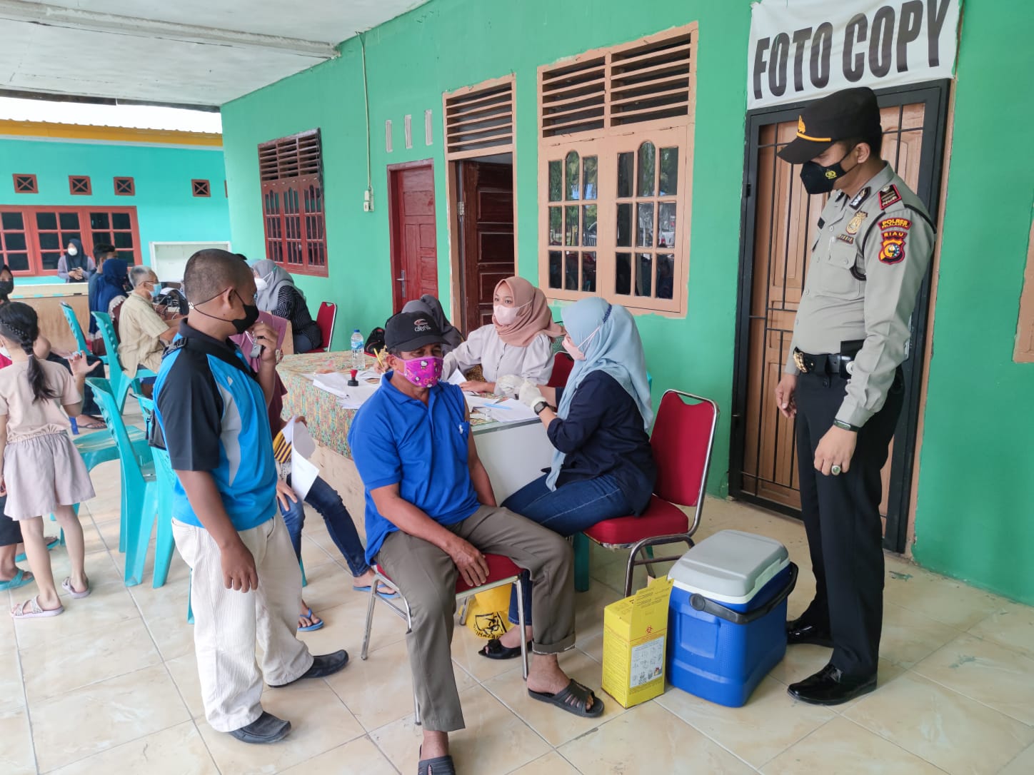 Percepatan Vaksinasi Covid-19, Polsubsektor Pelalawan Tinjau dan Amankan Giat Vaksinasi