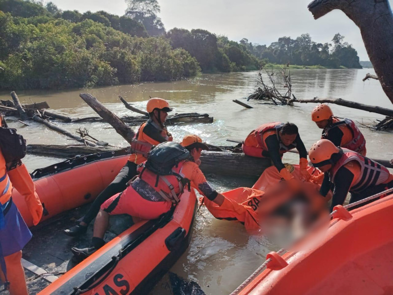 Bocah 14 Tahun Ditemukan Meninggal Dunia Setelah Hilang Tenggelam di Sungai Teso