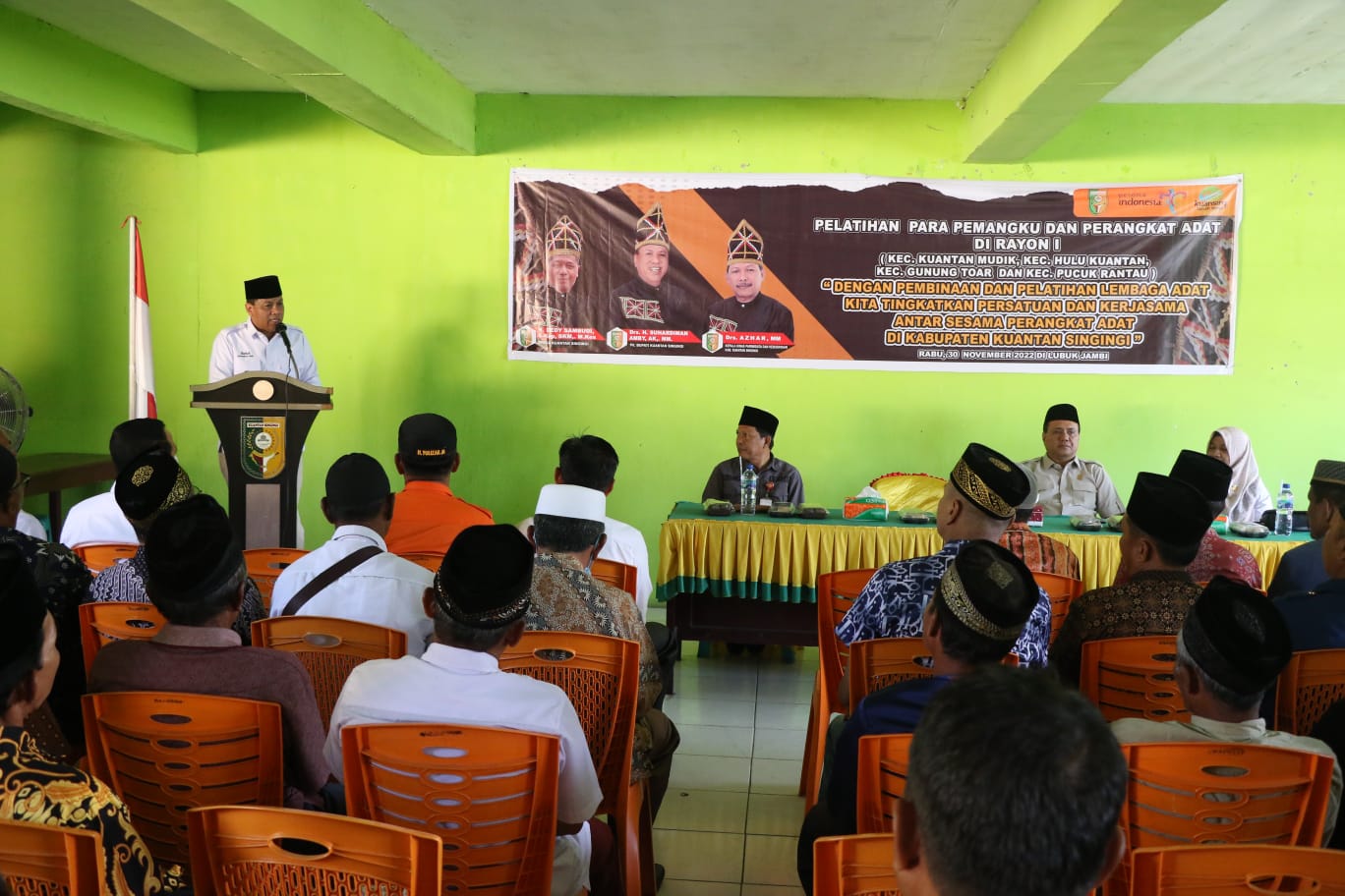 Plt Bupati Suhardiman, Pemerintah Komit Sejahterakan Pemangku Adat 