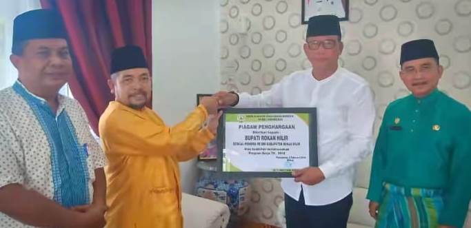 Bupati Rohil Dinobatkan Sebagai Dewan Pembina DMI Terbaik se-Riau