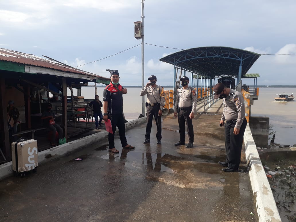 Personel Polsek Kuala Kampar Imbau Warga Untuk Tingkatkan Prokes