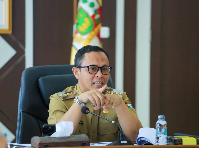 Estetika Kota Terganggu, Pemko Pekanbaru Akan 'Tebang' Tiang Jaringan Tak Berizin