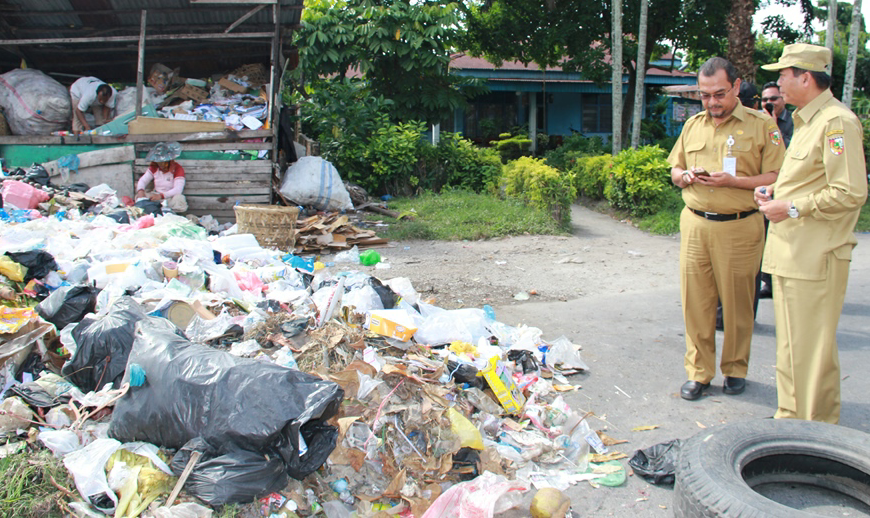 Sampah Masih Berserakan, Firdaus: Mana Mungkin Masalah Sampah Saya Tanggung Sendiri
