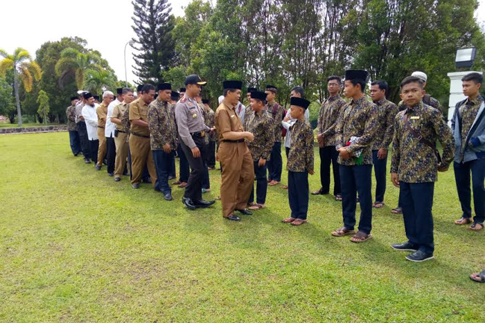 90 Qori dan Qoriah Kuansing Ikuti MTQ Tingkat Provinsi Riau ke XXXVII, Ini Pesan Bupati