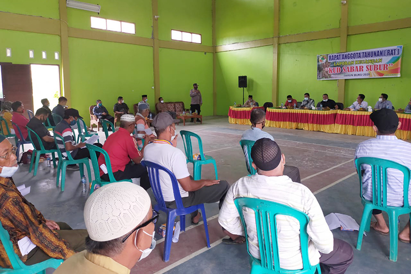Polsek Pangkalan Lesung Hadiri Kegiatan RAT di Desa Mulya Subur