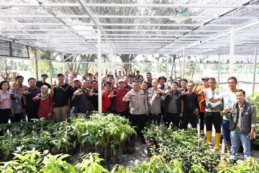 9.400 Bibit Pohon Disiapkan, Polda Riau Ajak Wartawan Gerakan Penghijauan