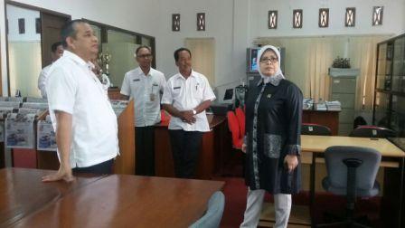 Dua Hari Setelah Dilantik, Ketua DPRD Riau Keliling Lihat Kinerja Pegawai