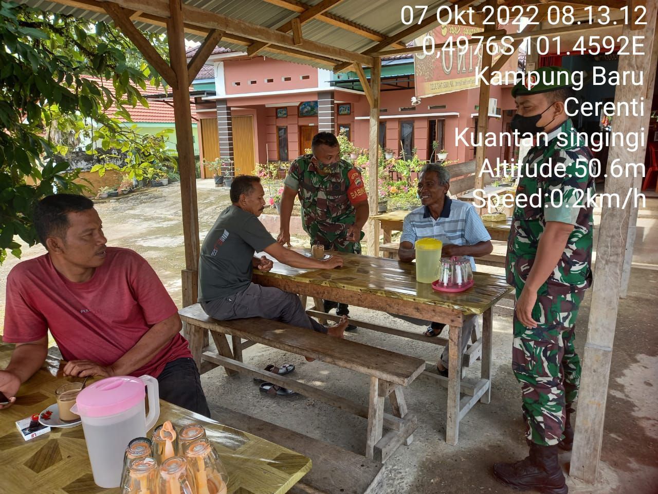 Dalam Setiap Kegiatan Warga, Babinsa Koramil 06/Cerenti Kopda Irwan Berikan Edukasi Tentang Patuhi Prokes