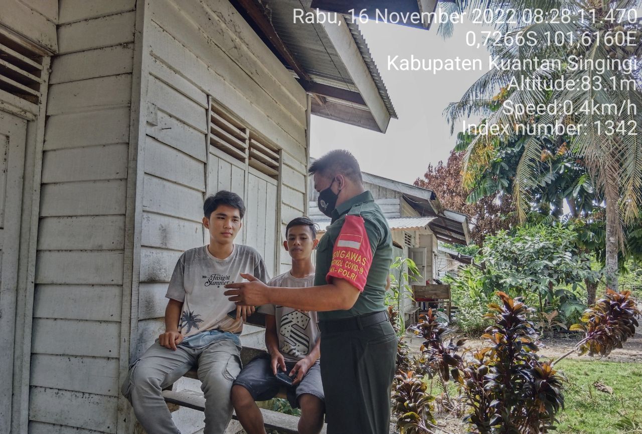 Sertu Heriyus Babinsa Koramil 06/Cerenti Kodim 0302/Inhu Setiap Hari Komsos Dengan Warga Binaannya 