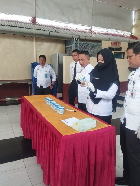 Lagi-lagi Penggeledahan Dan Tes Urine Rutin Bersama POLRI Di Lapas Kelas IIB  Teluk Kuantan