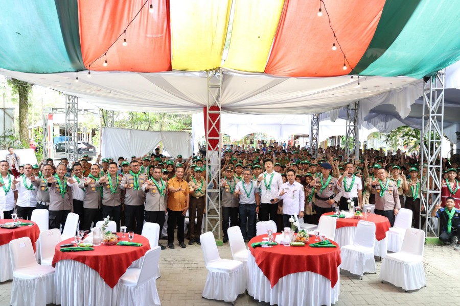 Kapolda Riau Ajak Ratusan Ketua OSIS Hijaukan Bumi Lancang Kuning