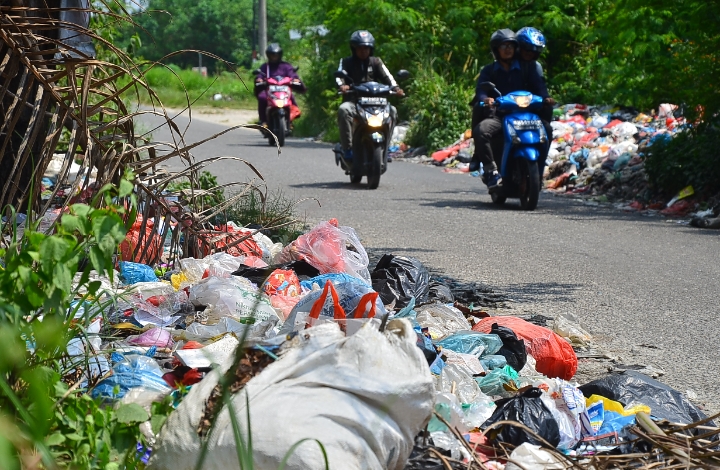 Pemko Pekanbaru Cari Solusi Atasi Masalah Sampah di Perbatasan 