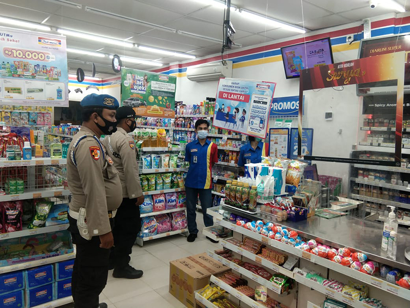 Personel Polsek Kerumutan Ingatkan Masyarakat Tetap Waspada Tindak Kejahatan