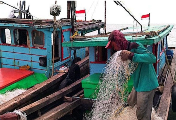 DKP Tangkap 4 Kapal yang Terlibat Aktivitas Ilegal di Perairan Riau