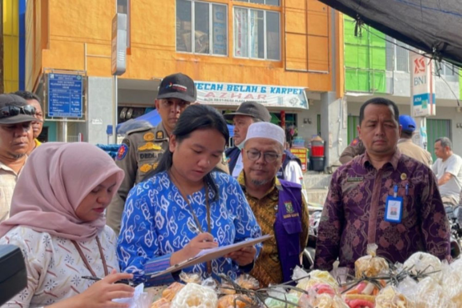 Pasar Takjil Bangkinang Diawasi, BBPOM Pekanbaru Temukan Kerupuk Tempe Mengandung Boraks