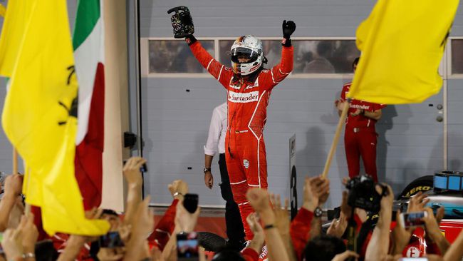 Hamilton Kena Penalti, Vettel Raih Kemenangan Kedua Musim Ini