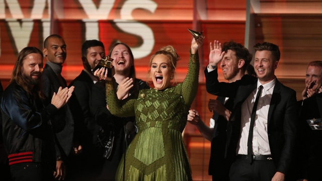 Kenapa Grammy Awards 2017 Pilih Adele, Bukan Beyonce?