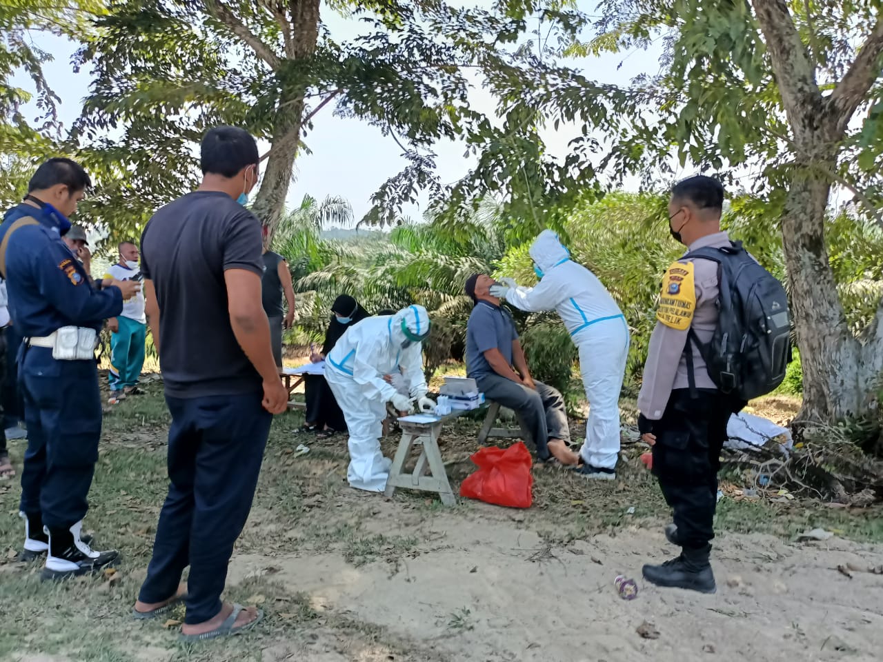 Polsubsektor Pelalawan Tracking Contact Terhadap Pasien Terkonfirmasi Covid-19