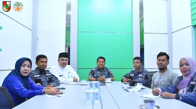 DLHK Pekanbaru Terima Kunjungan DPD PERBANUSA Riau dalam Audiensi untuk Peningkatan Pengelolaan Sampah