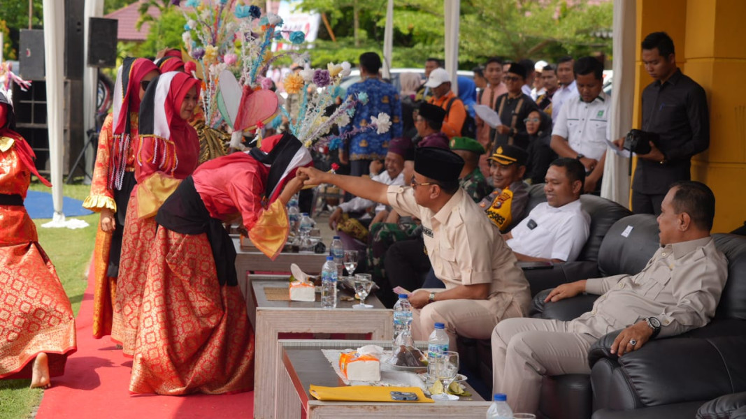Buka Pacu Jalur Benai  Bupati Harapkan Ekonomi Masyarakat  Meningkat