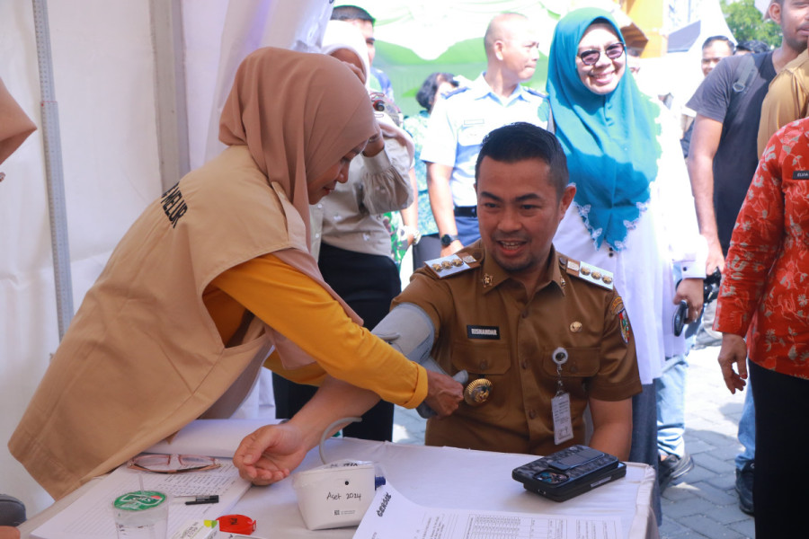Posko Kesehatan Gratis Ramaikan Peringatan Hari Kesehatan di Pekanbaru