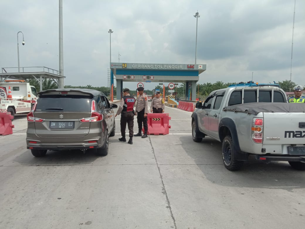 Polsek Pinggir Lakukan Pengamanan di Tol Pekanbaru-Dumai