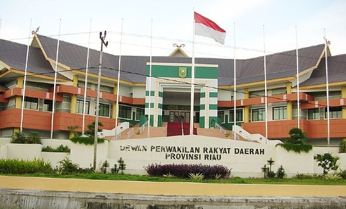 Anggaran Gedung DPRD Riau Hampir Semiliar tapi Tetap Jorok, Pimpinan Kecewa