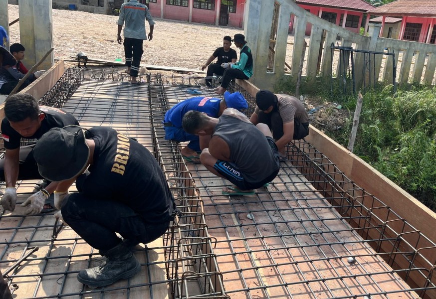 Jembatan Merah Putih di Rohil Masuki Tahap Pengecoran, Akses Siswa SDN 014 Segera Terwujud