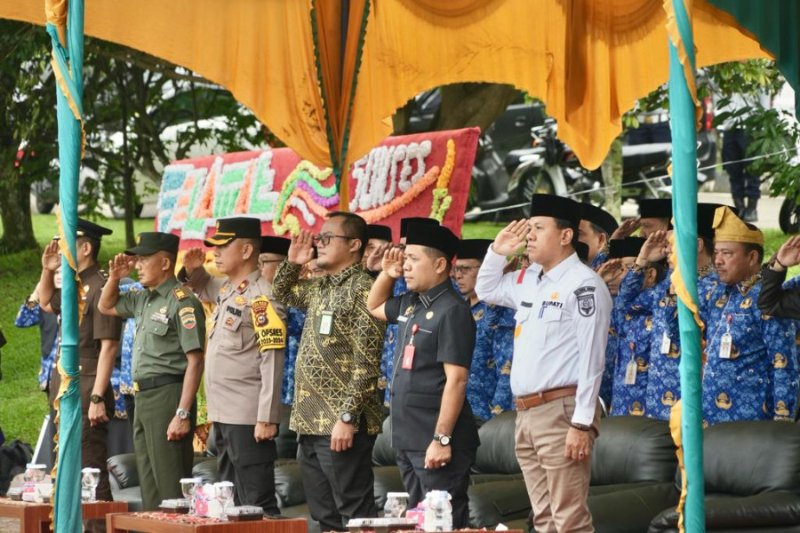 Peringatan Hari Ibu, Semua Personil Upacara Perempuan, Bupati Berikan Apresiasi