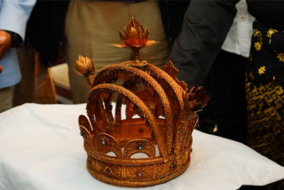 Mahkota Kesultanan Siak Tiba di Pekanbaru, Disambut Prosesi Adat Melayu