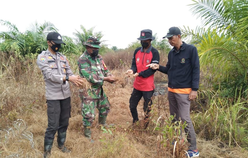 Cegah Karhutla, Polsek Teluk Meranti Lakukan Patroli di Lokasi Rawan